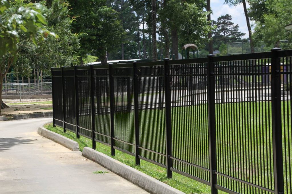 Aluminum Fence Company in Prairieville